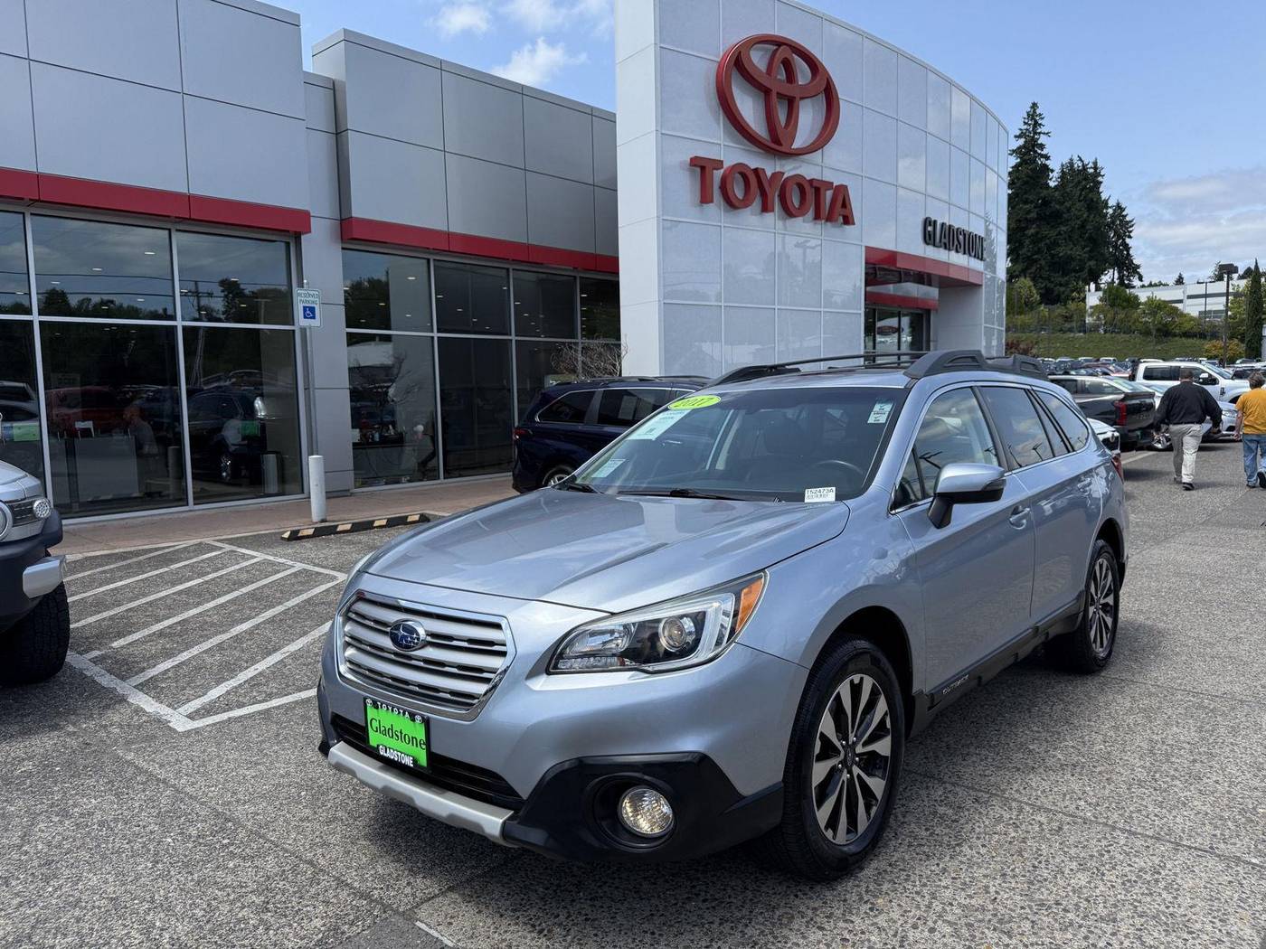 2017 Subaru Outback 2.5i Limited — SUV — 45,116 mi — Gladstone, OR