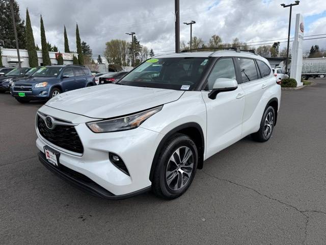 2023 Toyota Highlander XLE — SUV — 30,885 mi — Gladstone, OR