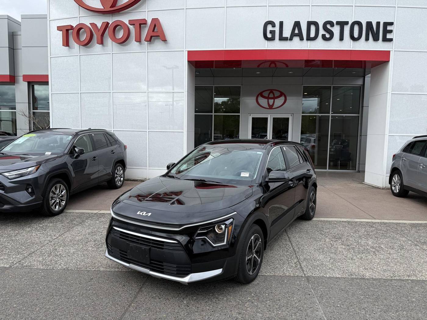 2023 Kia Niro Hybrid LX — SUV — 12,447 mi — Gladstone, OR