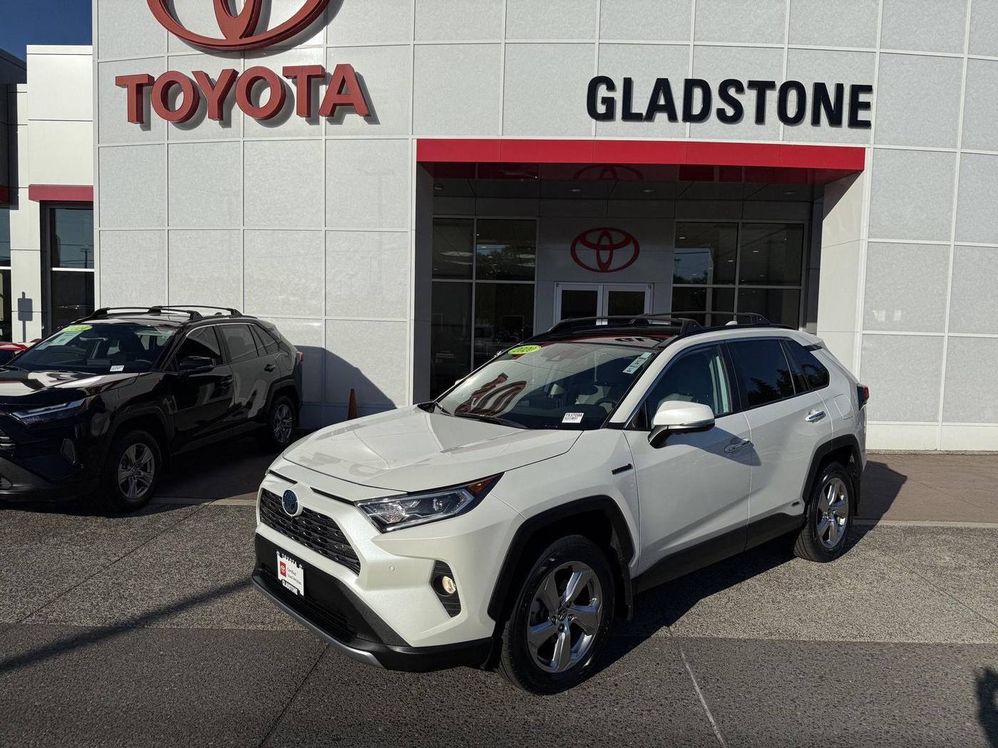 2020 Toyota RAV4 Hybrid Limited — SUV — 68,569 mi — Gladstone, OR