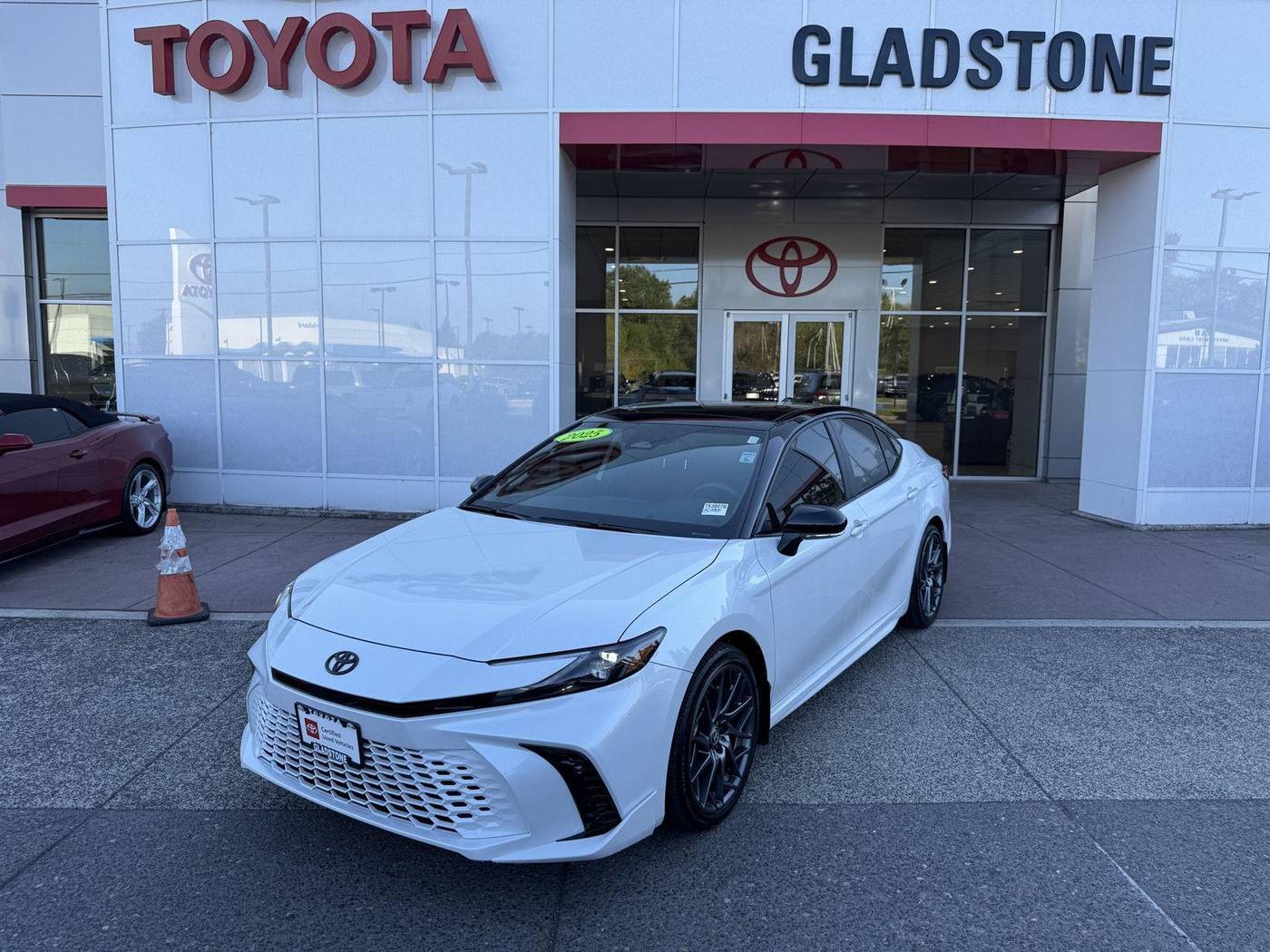 2025 Toyota Camry Hybrid XSE — Sedan — 6,949 mi — Gladstone, OR