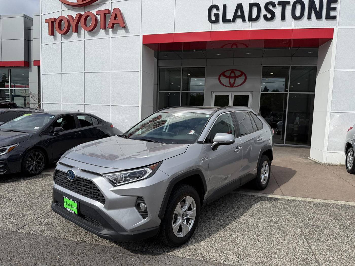 2020 Toyota RAV4 Hybrid XLE — SUV — 30,369 mi — Gladstone, OR