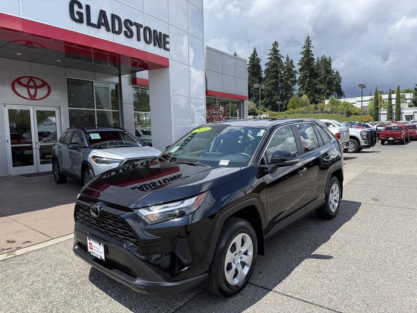 2024 Toyota RAV4 LE — SUV — 5,950 mi — Gladstone, OR