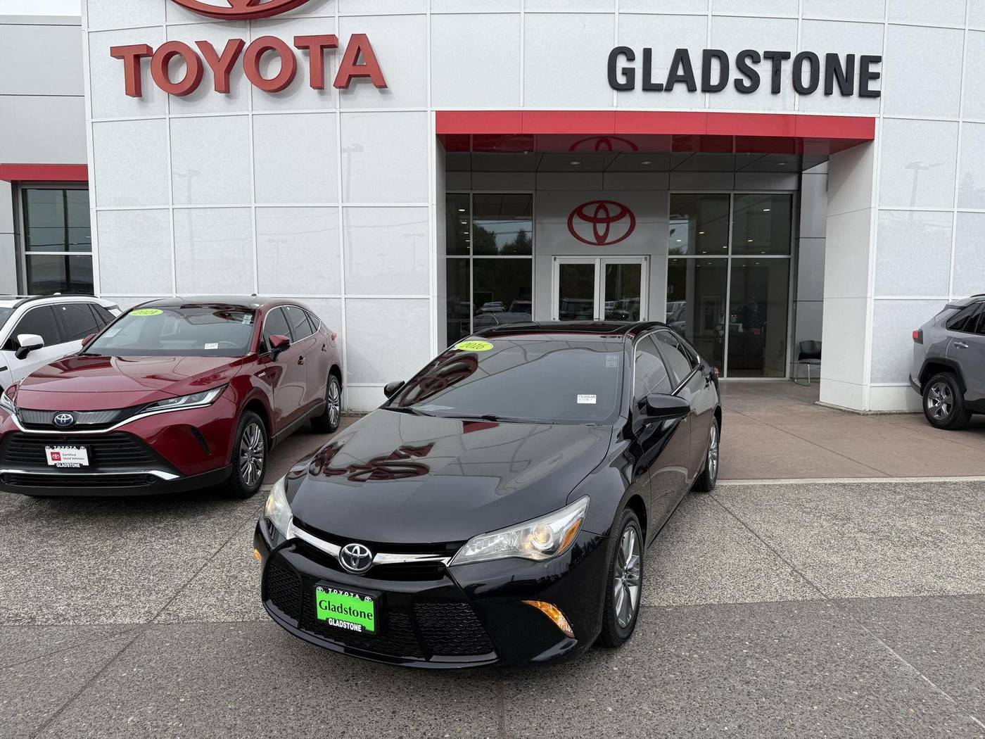 2016 Toyota Camry SE — Sedan — 59,925 mi — Gladstone, OR