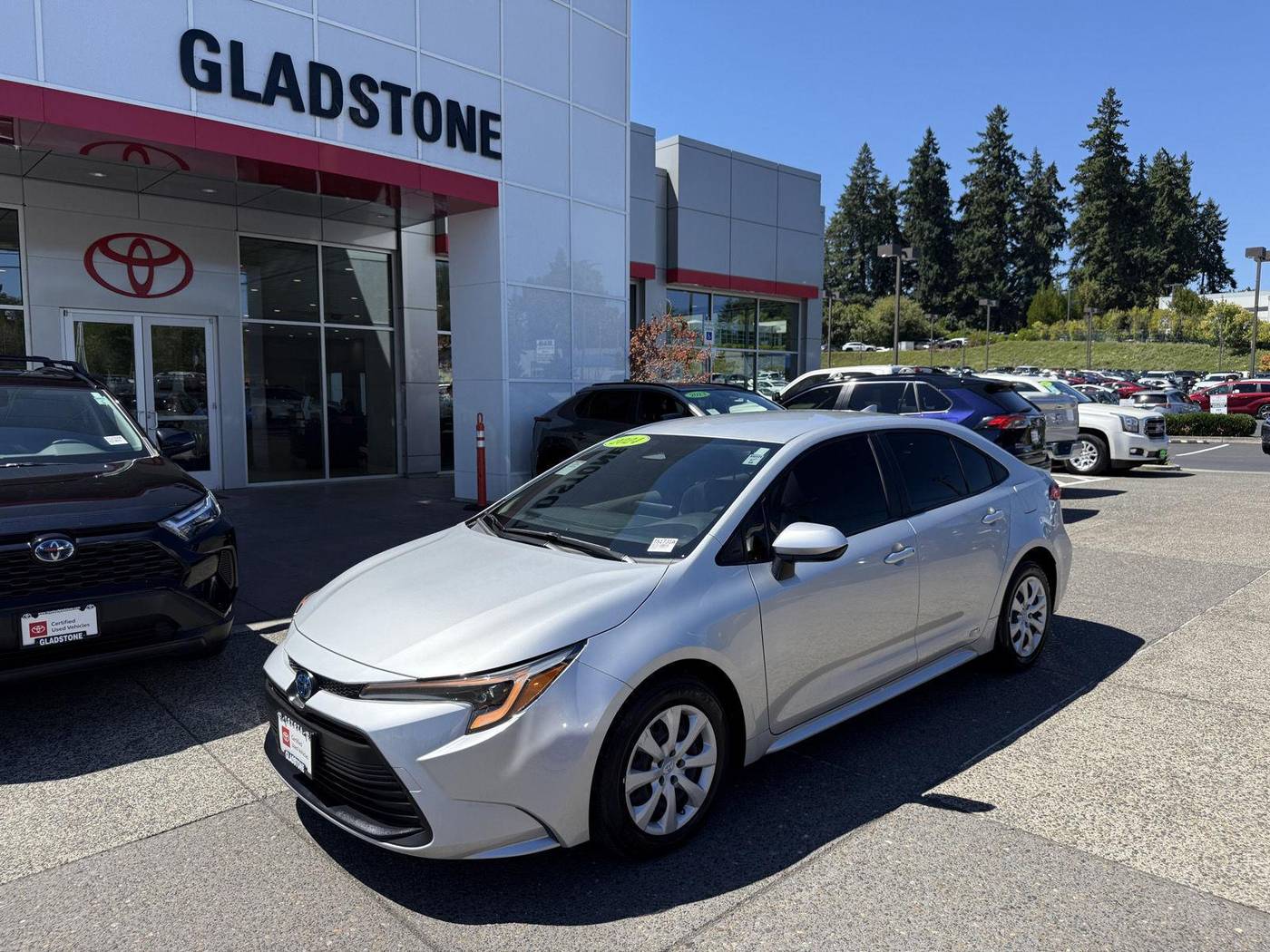 2024 Toyota Corolla Hybrid LE — Sedan — 27,882 mi — Gladstone, OR