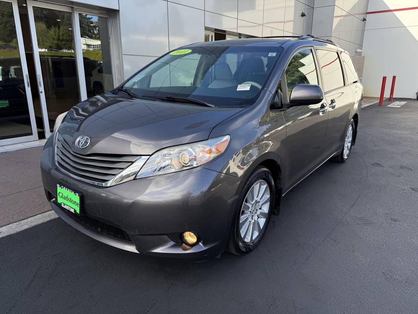 2013 Toyota Sienna XLE — Minivan — 116,529 mi — Gladstone, OR