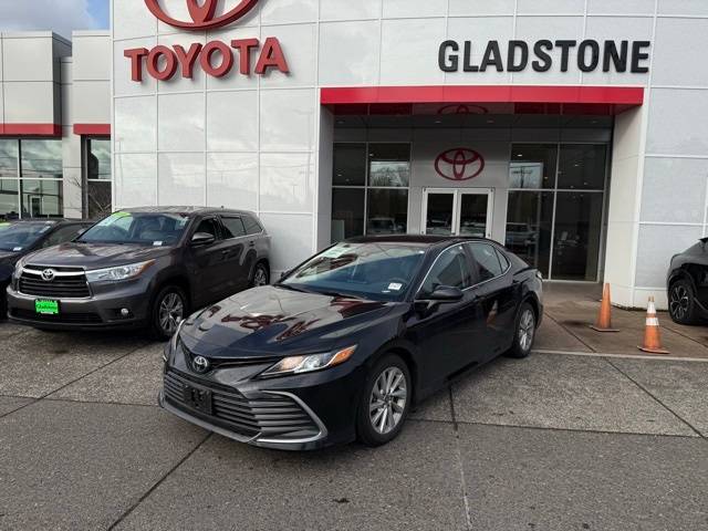 2023 Toyota Camry LE — Sedan — 10,140 mi — Gladstone, OR