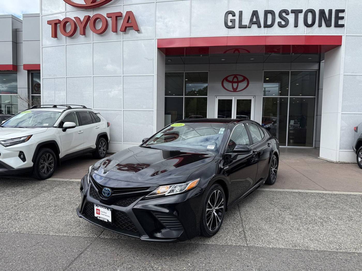 2018 Toyota Camry Hybrid LE — Sedan — 62,000 mi — Gladstone, OR