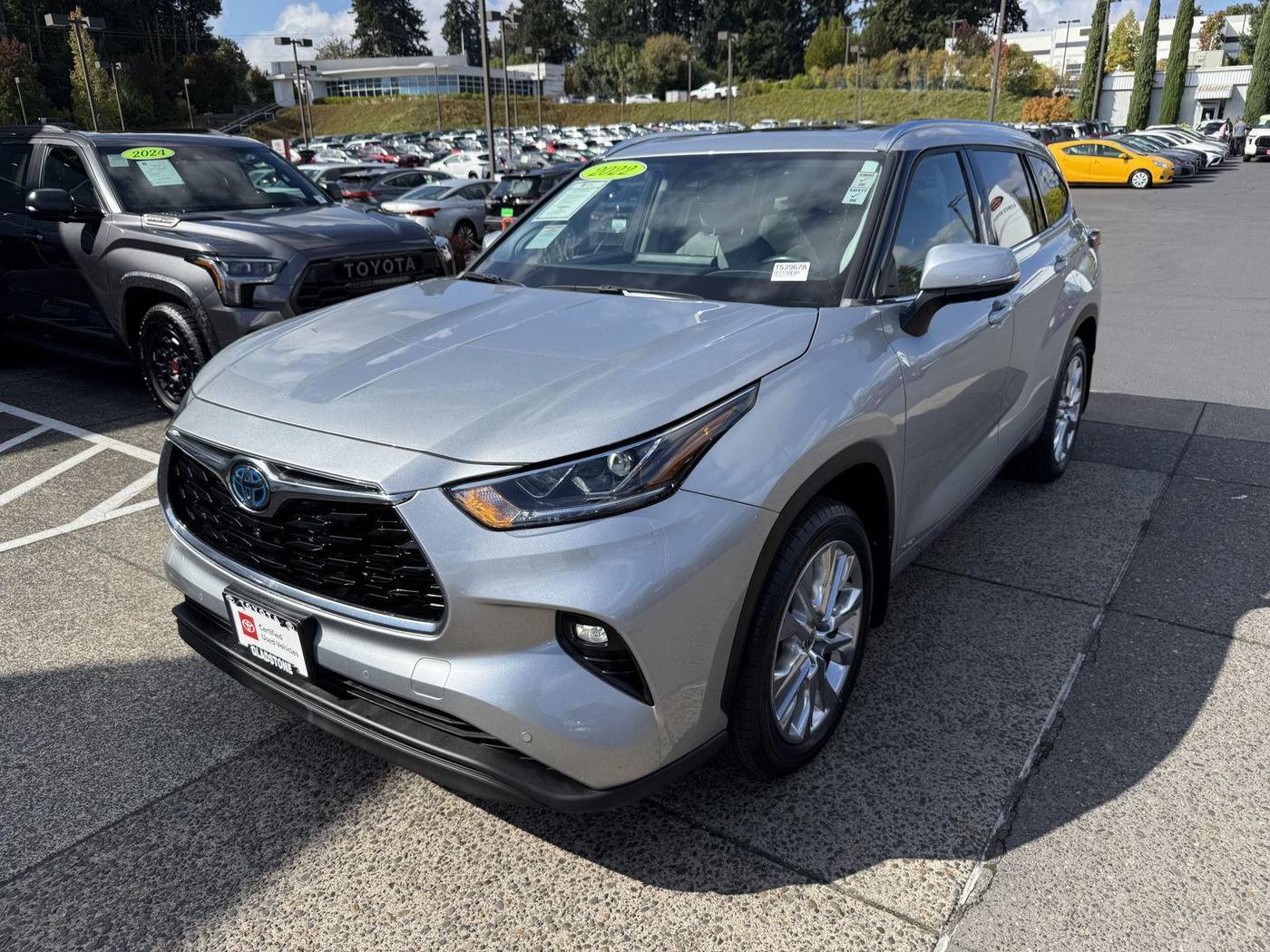 2022 Toyota Highlander Hybrid Limited — SUV — 19,029 mi — Gladstone, OR
