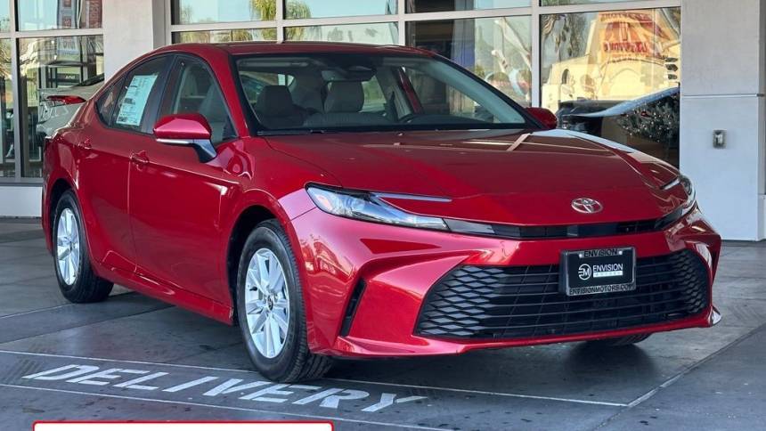 2025 Toyota Camry LE — Sedan — 1,669 mi — Norwalk, CA