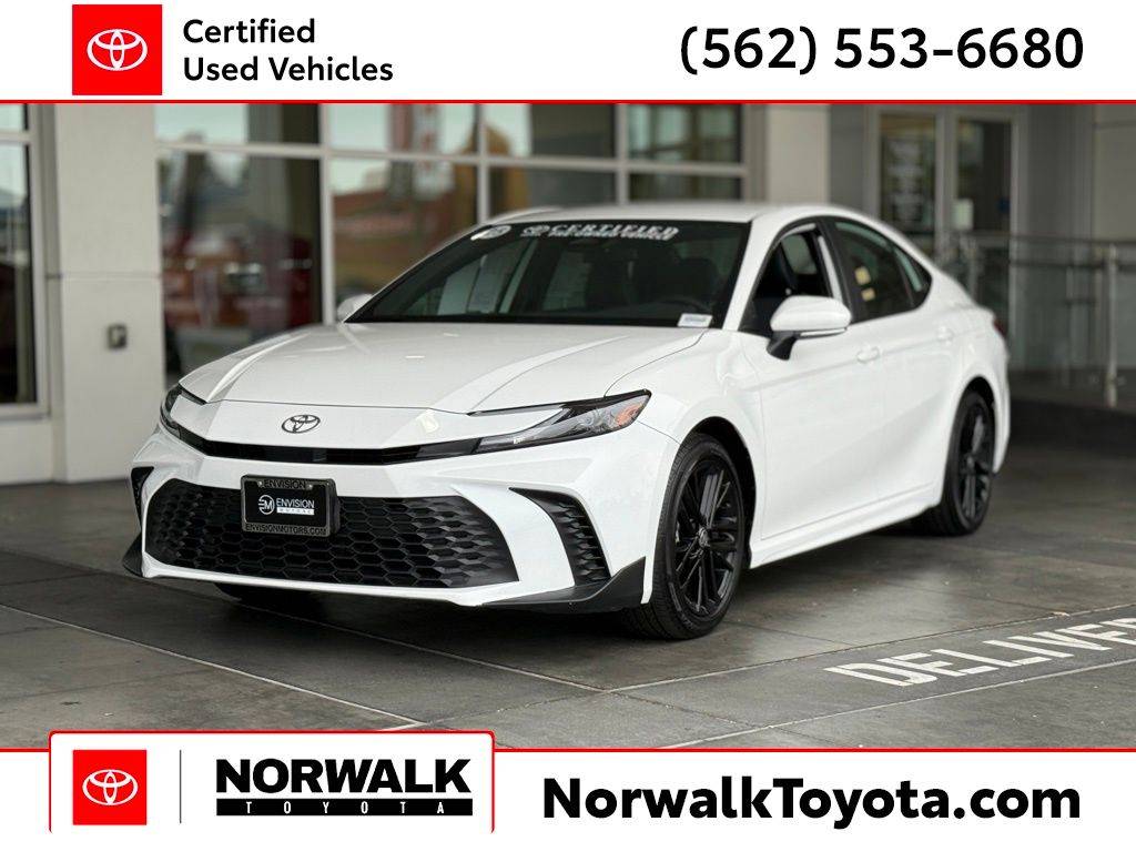 2025 Toyota Camry Hybrid SE — Sedan — 10,914 mi — Norwalk, CA
