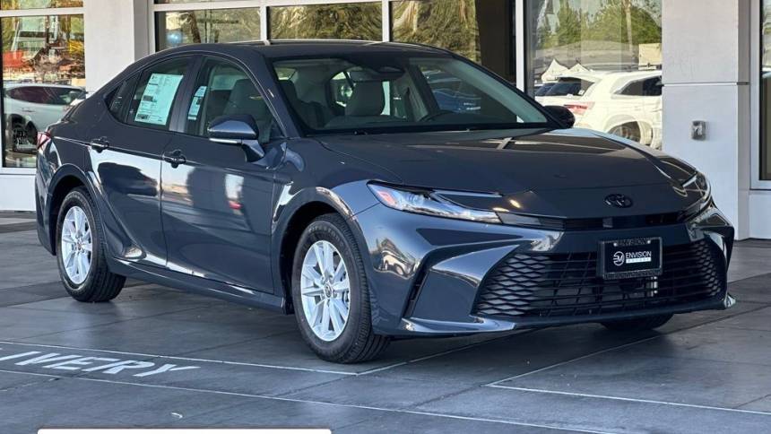 2025 Toyota Camry LE — Sedan — 9,491 mi — Norwalk, CA
