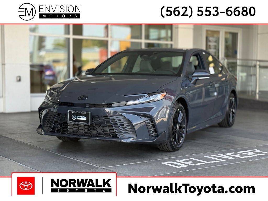 2025 Toyota Camry Hybrid SE — Sedan — 10,074 mi — Norwalk, CA