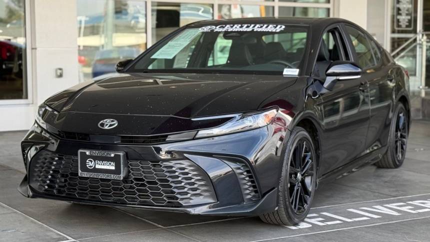 2025 Toyota Camry SE — Sedan — 14,926 mi — Norwalk, CA