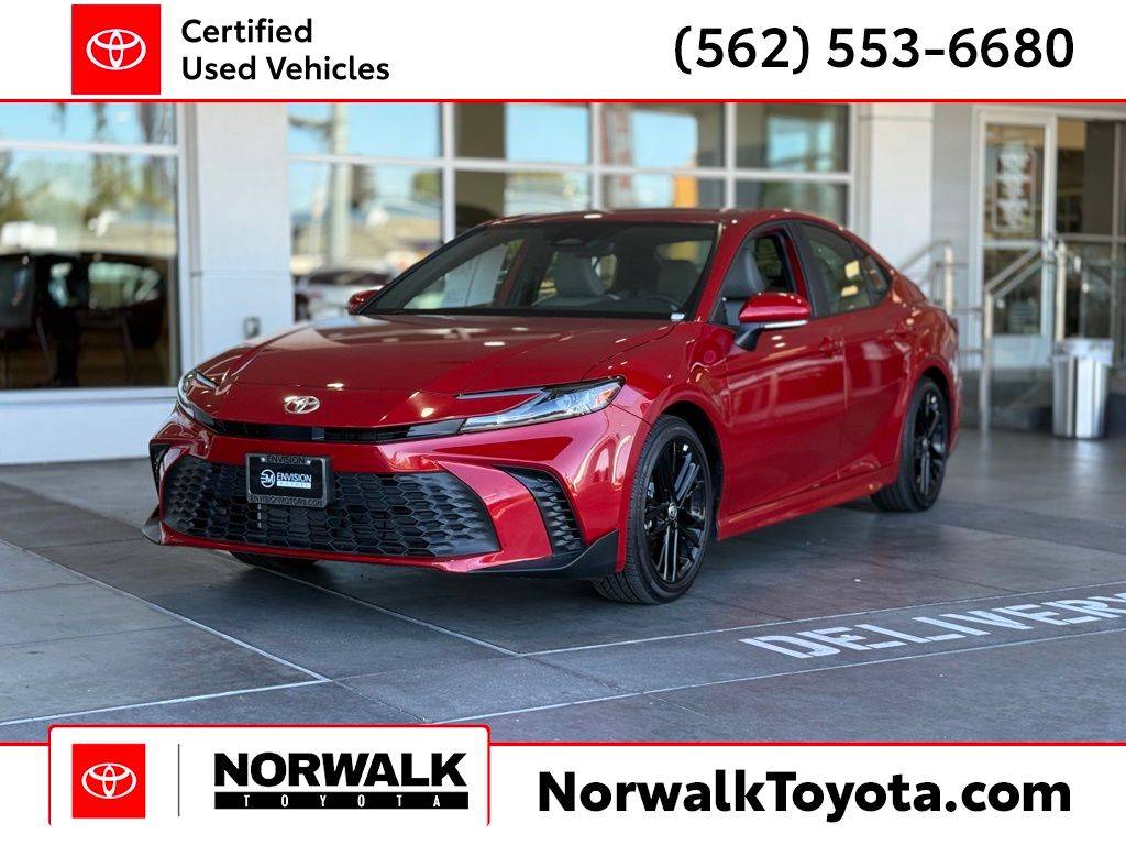 2025 Toyota Camry Hybrid SE — Sedan — 7,680 mi — Norwalk, CA