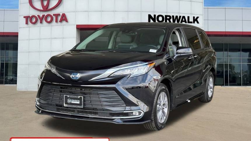 2023 Toyota Sienna XLE — Minivan — 29,179 mi — Norwalk, CA
