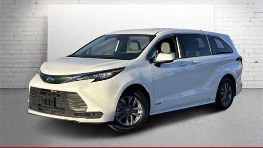 2021 Toyota Sienna LE — Minivan — 60,633 mi — Phoenix, AZ