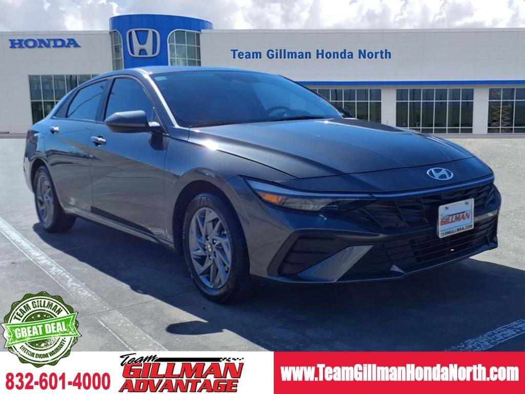 2025 Hyundai Elantra Hybrid Blue — Sedan — 25,415 mi — Houston, TX