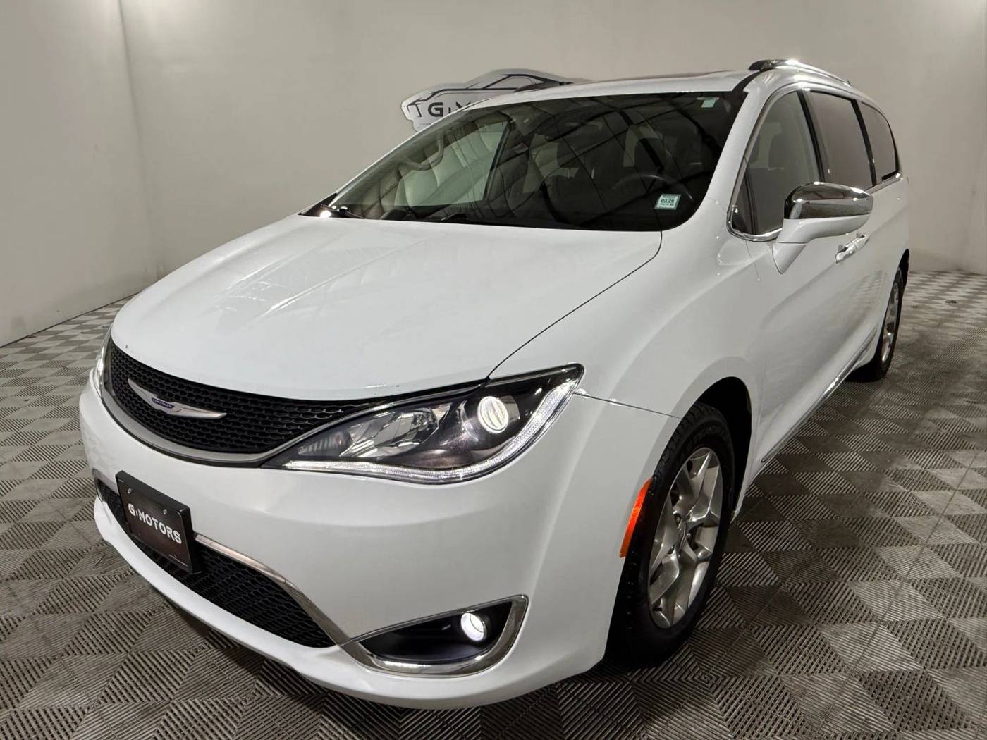 2018 Chrysler Pacifica Limited — Minivan — 116,581 mi — Waterford Works, NJ