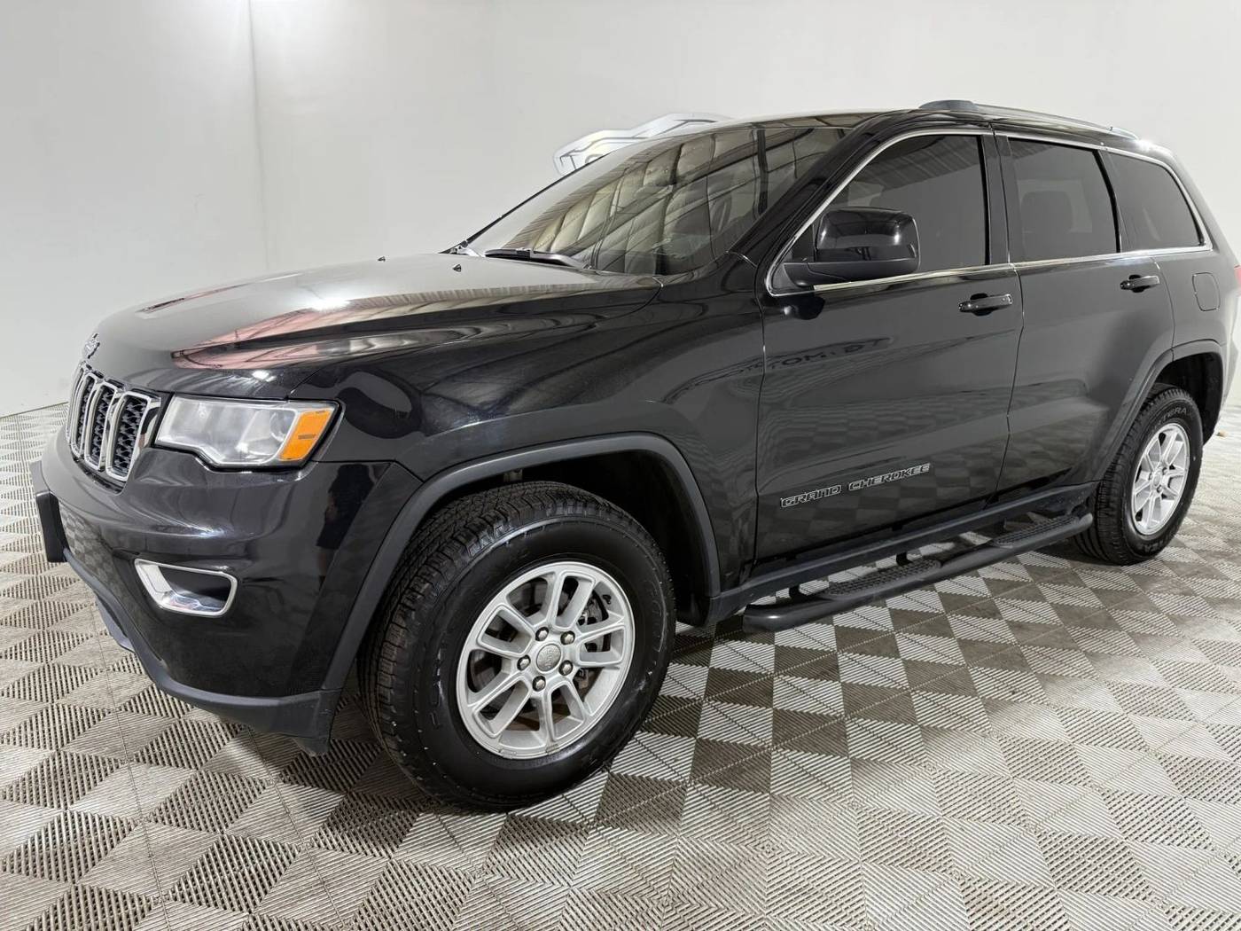 2019 Jeep Grand Cherokee Laredo E — SUV — 64,735 mi — Waterford Works, NJ
