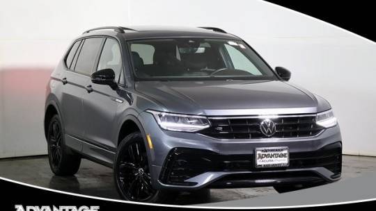 2022 Volkswagen Tiguan SE R-Line Black — SUV — 24,137 mi — Naperville, IL