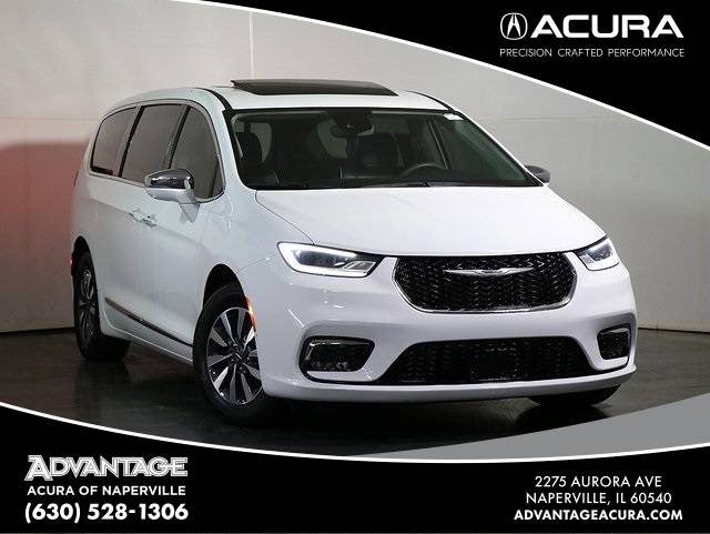 2022 Chrysler Pacifica Hybrid Limited — Minivan — 23,819 mi — Naperville, IL
