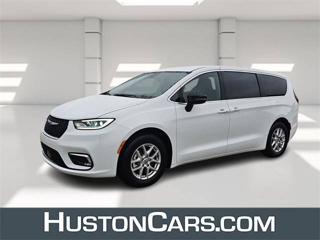 2025 Chrysler Pacifica Select — Minivan — 11,670 mi — Avon Park, FL