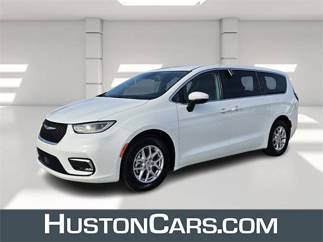 2023 Chrysler Pacifica Touring L — Minivan — 61,998 mi — Avon Park, FL