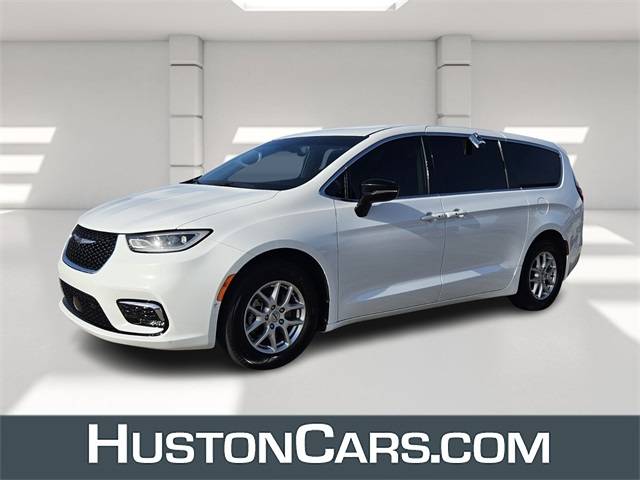 2024 Chrysler Pacifica Touring L — Minivan — 9,075 mi — Avon Park, FL