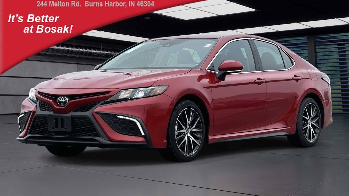 2024 Toyota Camry SE — Sedan — 14,660 mi — Burns Harbor, IN