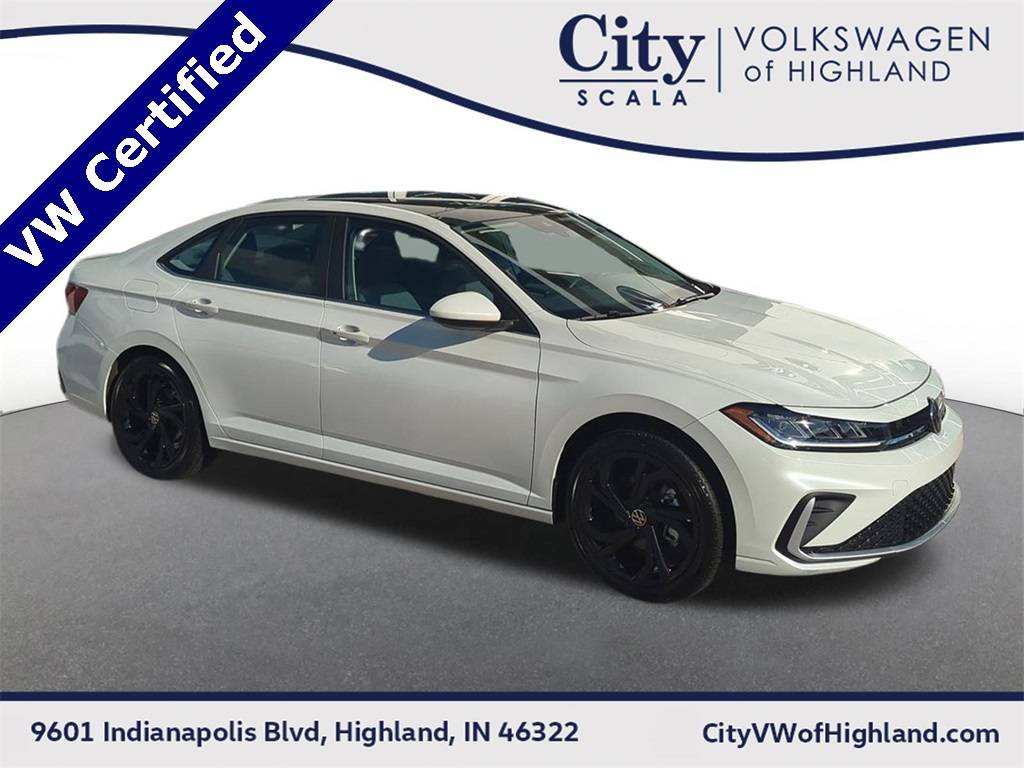 2025 Volkswagen Jetta SE — Sedan — 14,380 mi — Highland, IN