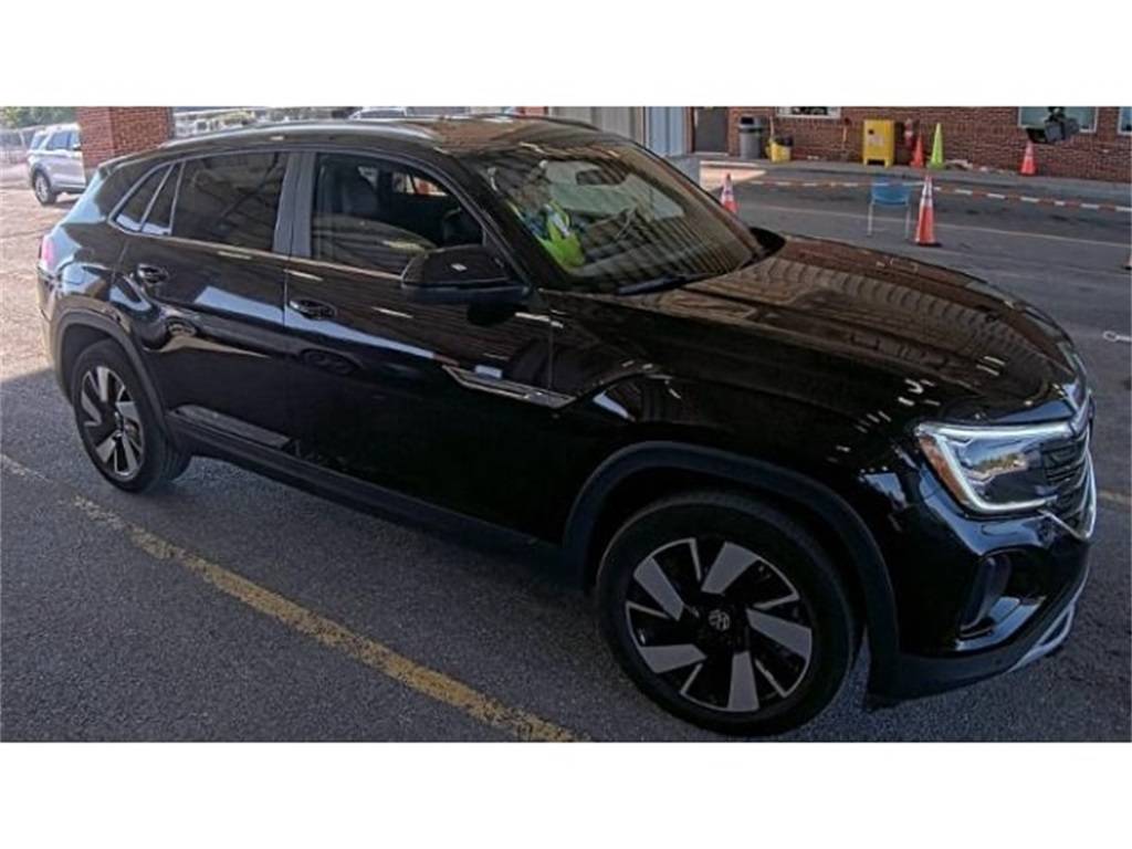 2024 Volkswagen Atlas Cross Sport SE with Technology — SUV — 44,225 mi — Marlow Heights, MD