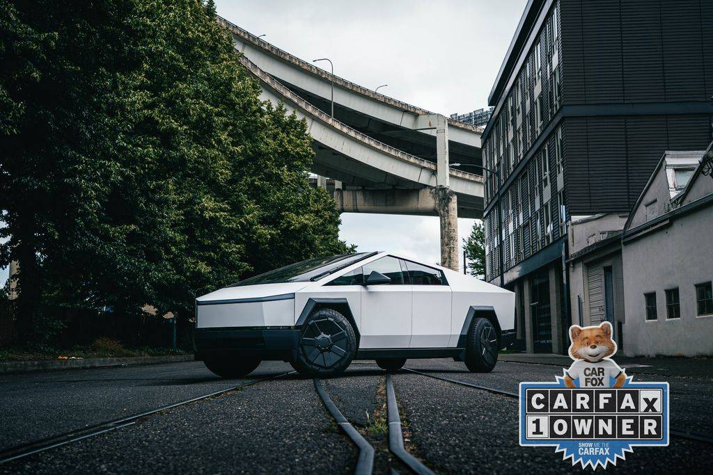 2024 Tesla Cybertruck Standard — Pickup Truck — 2,100 mi — Portland, OR