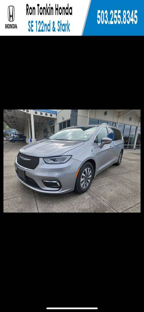 2021 Chrysler Pacifica Hybrid Touring L — Minivan — 63,853 mi — Portland, OR