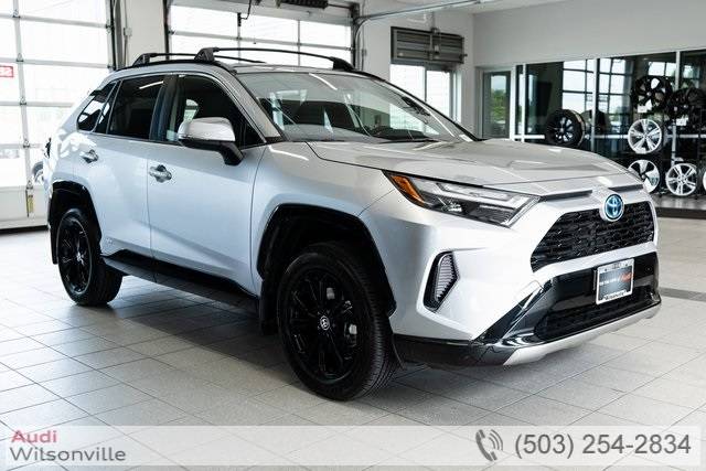 2022 Toyota RAV4 Hybrid SE — SUV — 7,901 mi — Wilsonville, OR