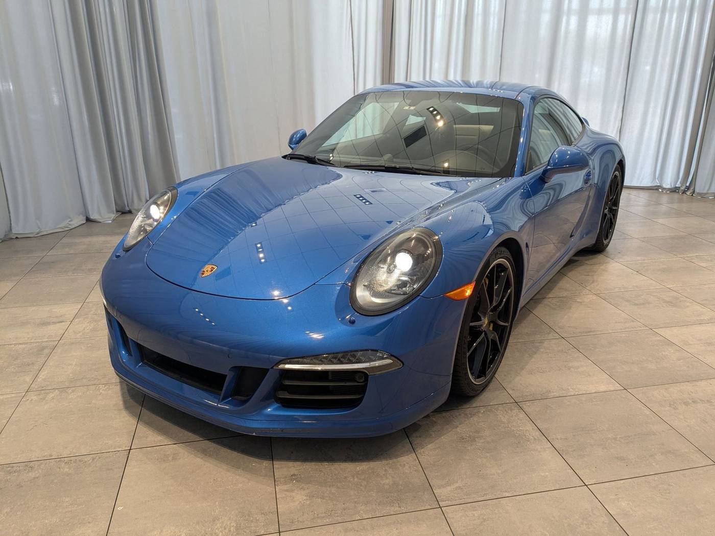 2015 Porsche 911 Carrera S — Coupe — 38,389 mi — Bellevue, WA