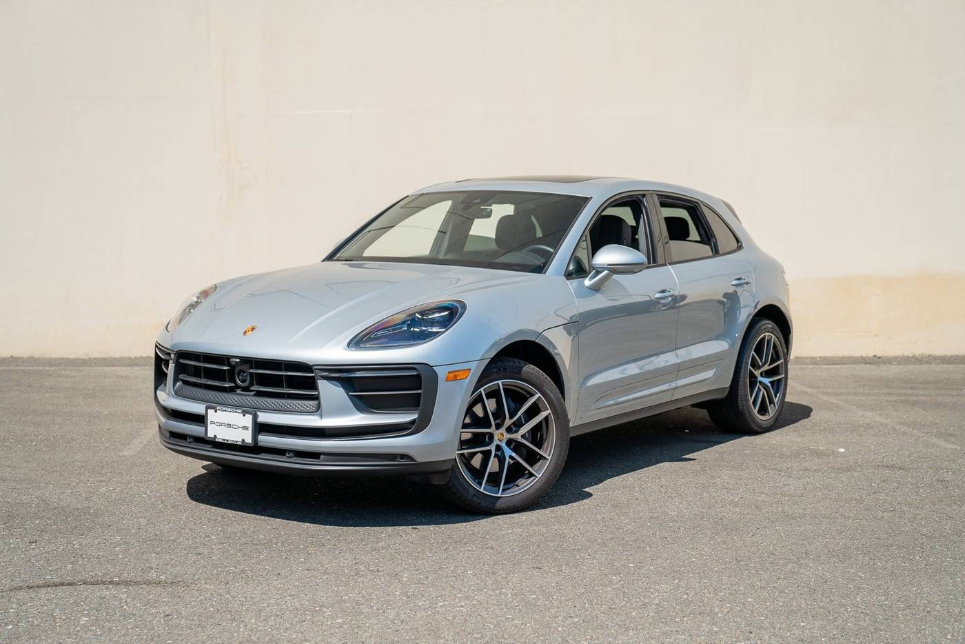 2025 Porsche Macan Macan — SUV — 3,400 mi — Bellevue, WA