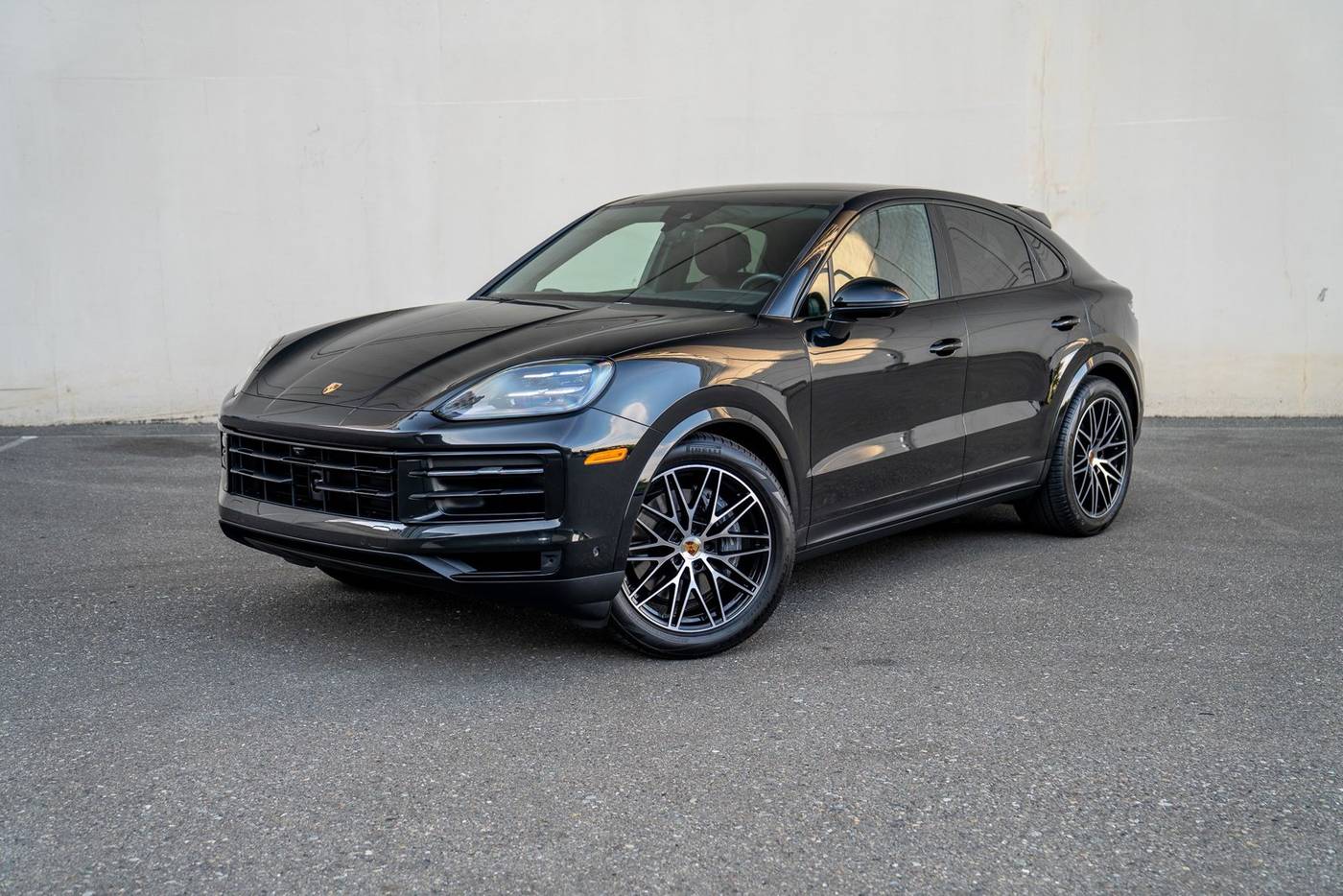 2025 Porsche Cayenne Standard — SUV — 7,808 mi — Bellevue, WA