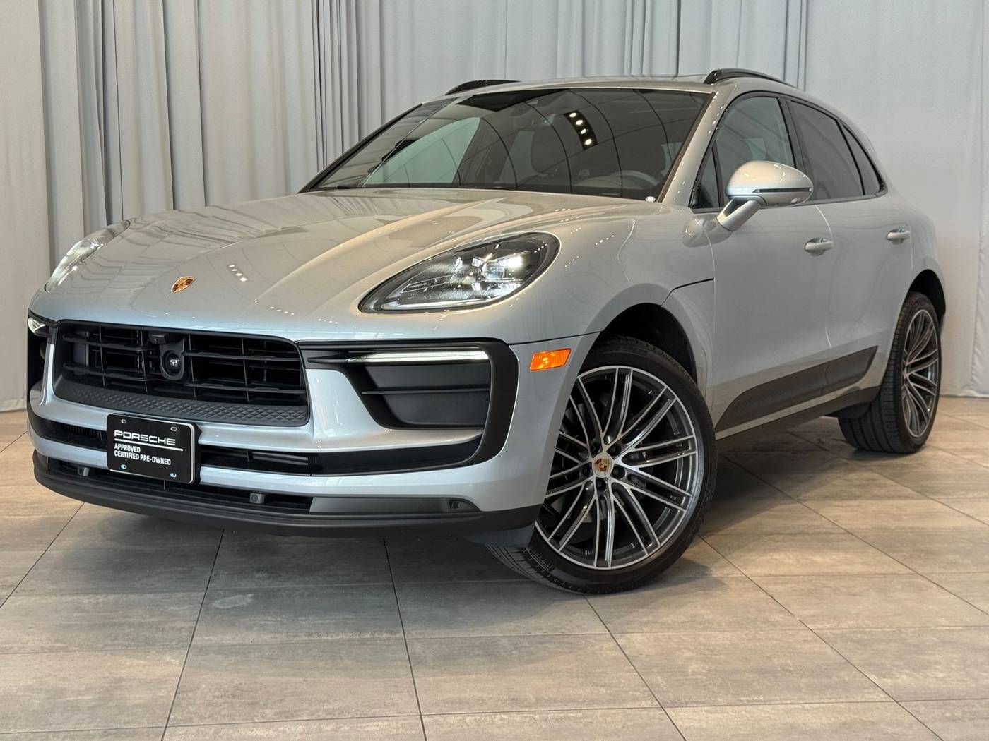 2024 Porsche Macan Standard — SUV — 5,517 mi — Bellevue, WA