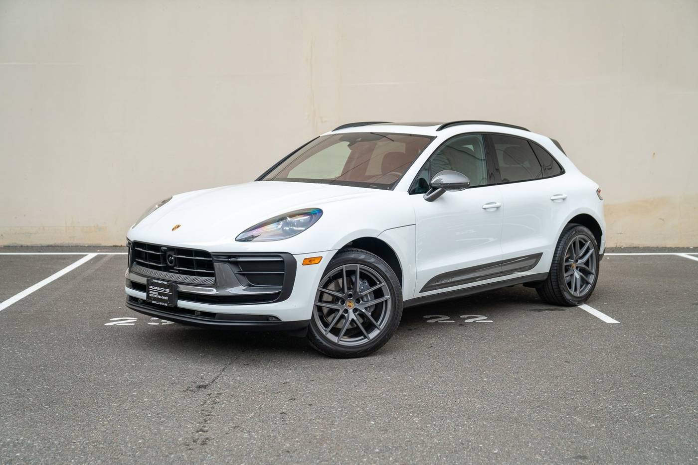 2025 Porsche Macan Standard — SUV — 5,921 mi — Bellevue, WA