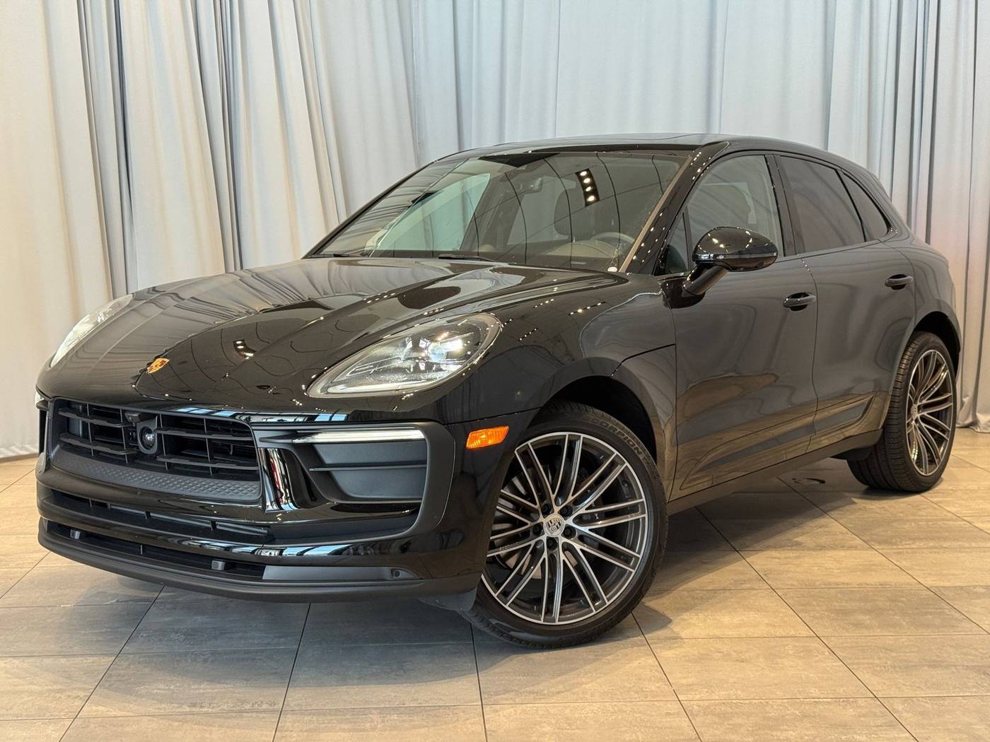 2025 Porsche Macan Macan — SUV — 6,600 mi — Bellevue, WA