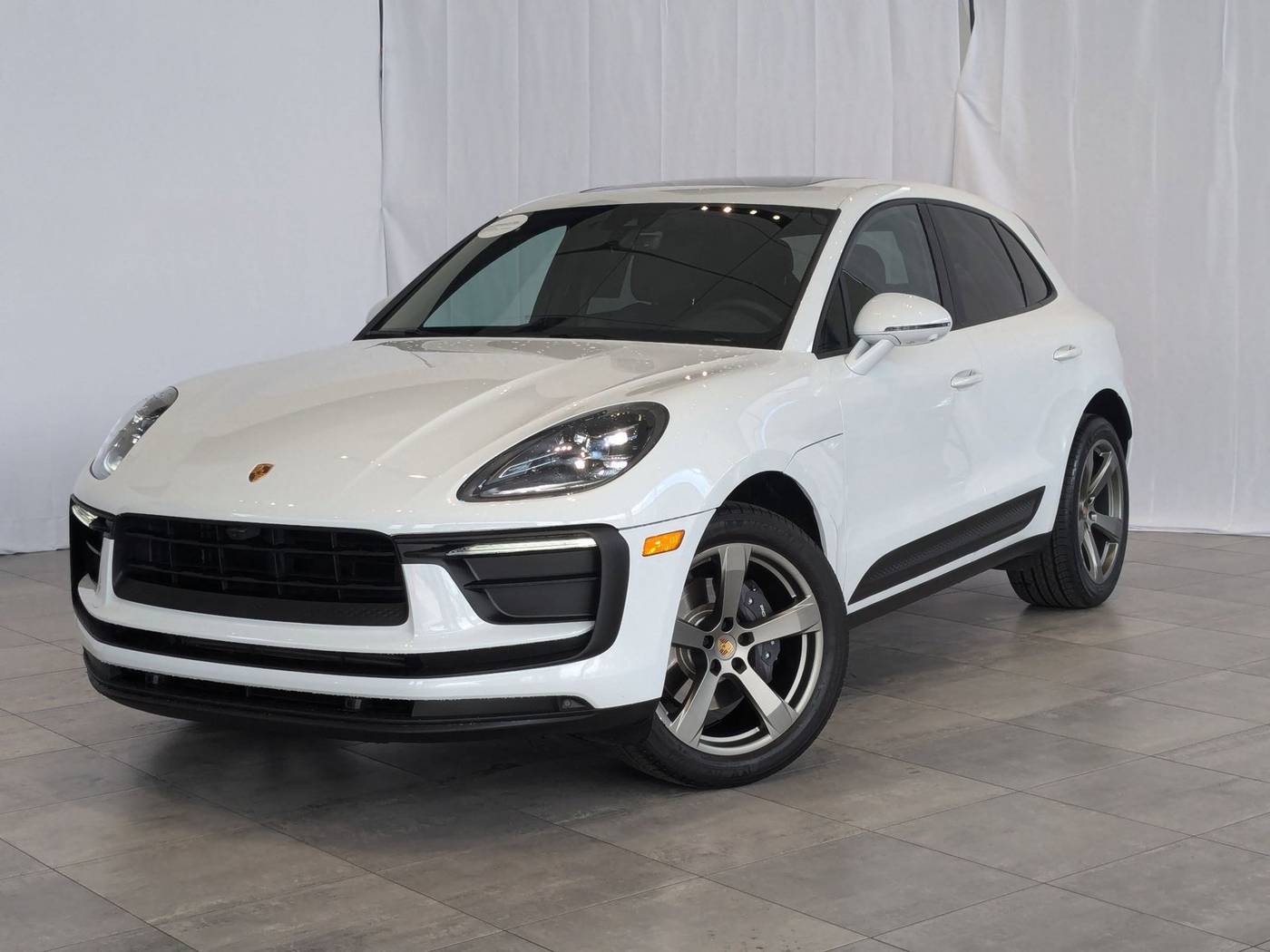 2022 Porsche Macan Standard — SUV — 23,902 mi — Bellevue, WA
