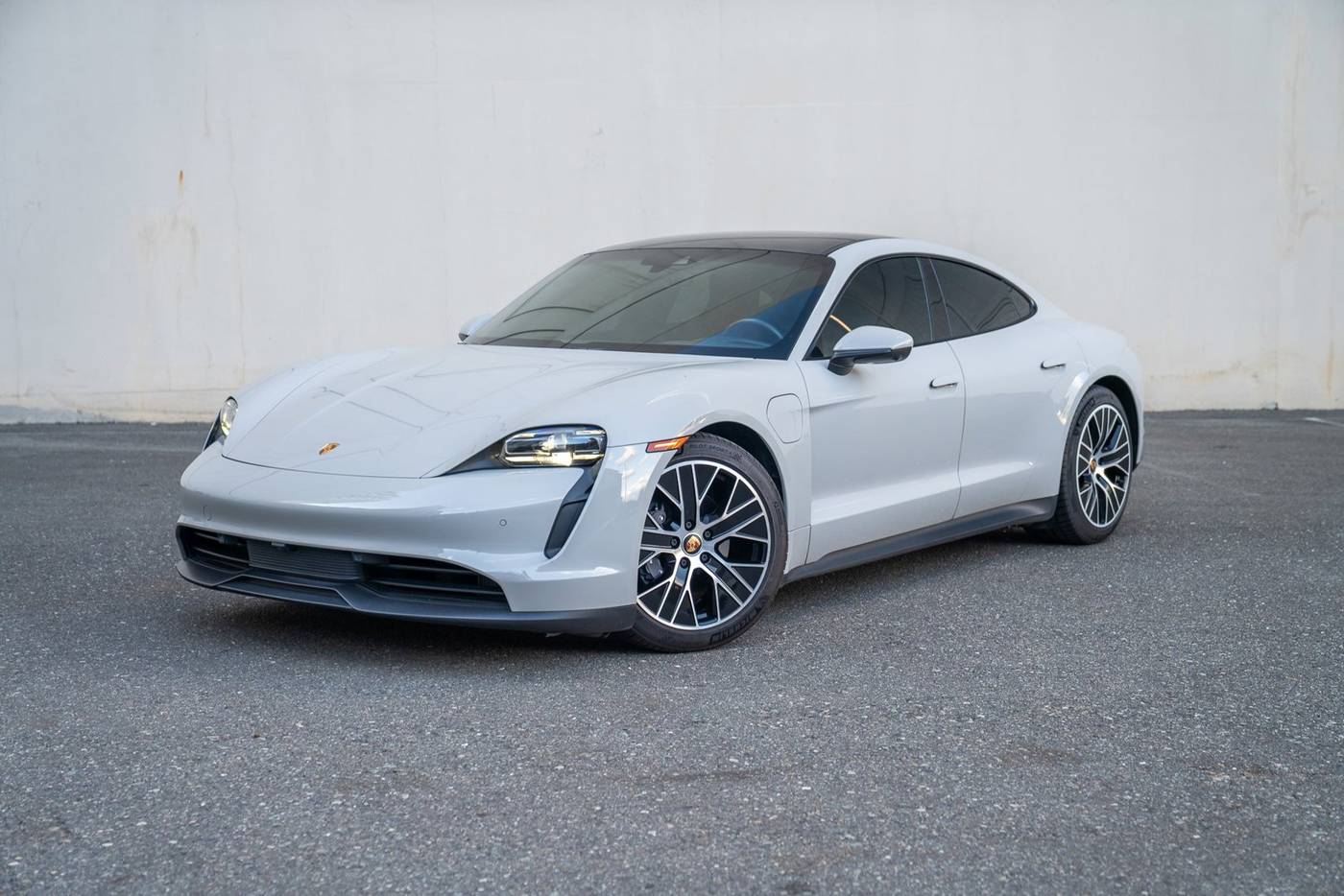 2022 Porsche Taycan Standard — Sedan — 46,123 mi — Bellevue, WA