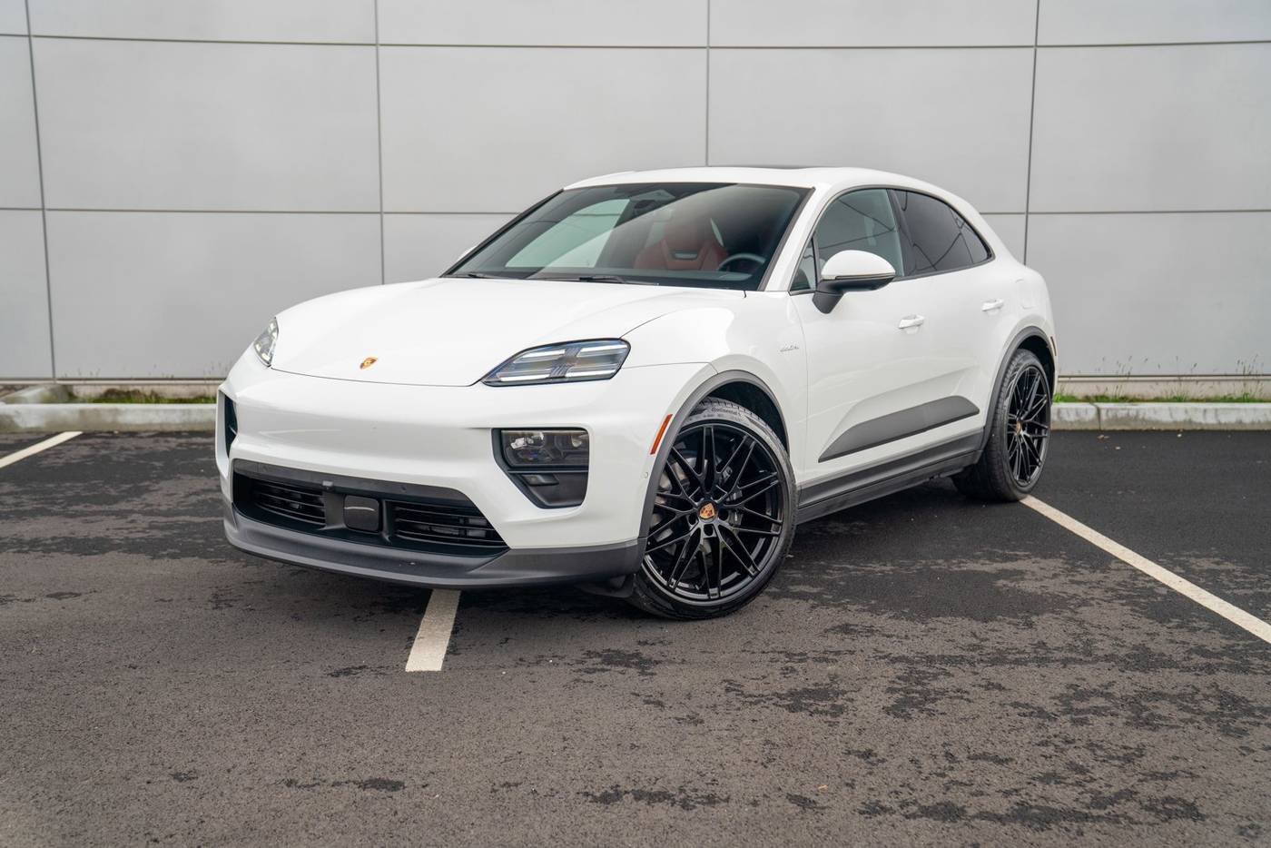 2025 Porsche Macan Electric Macan Electric — SUV — 4,950 mi — Bellevue, WA