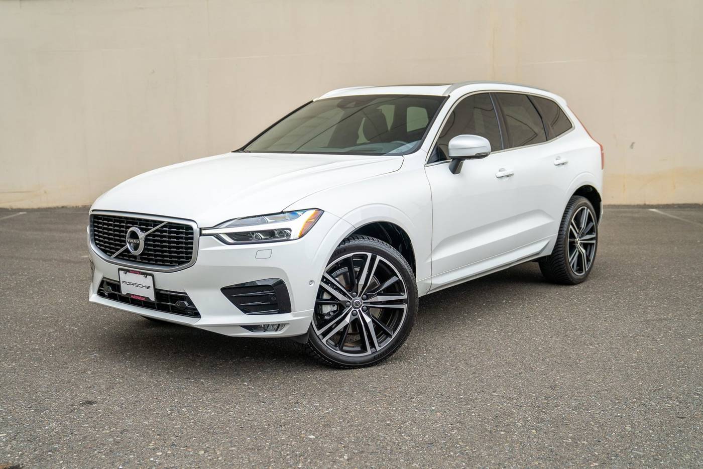 2019 Volvo XC60 R-Design — SUV — 54,942 mi — Bellevue, WA