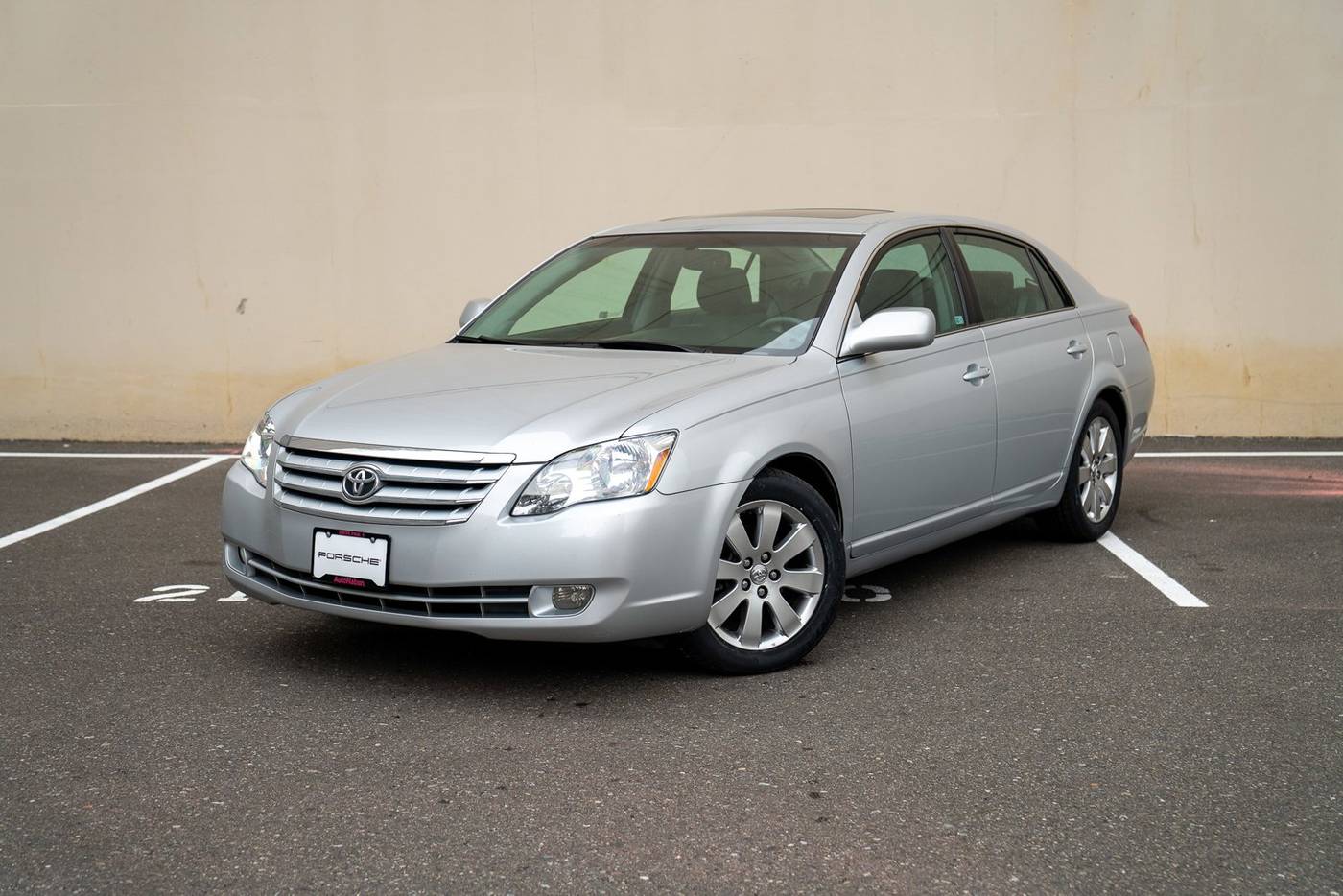 2006 Toyota Avalon XLS — Sedan — 141,152 mi — Bellevue, WA