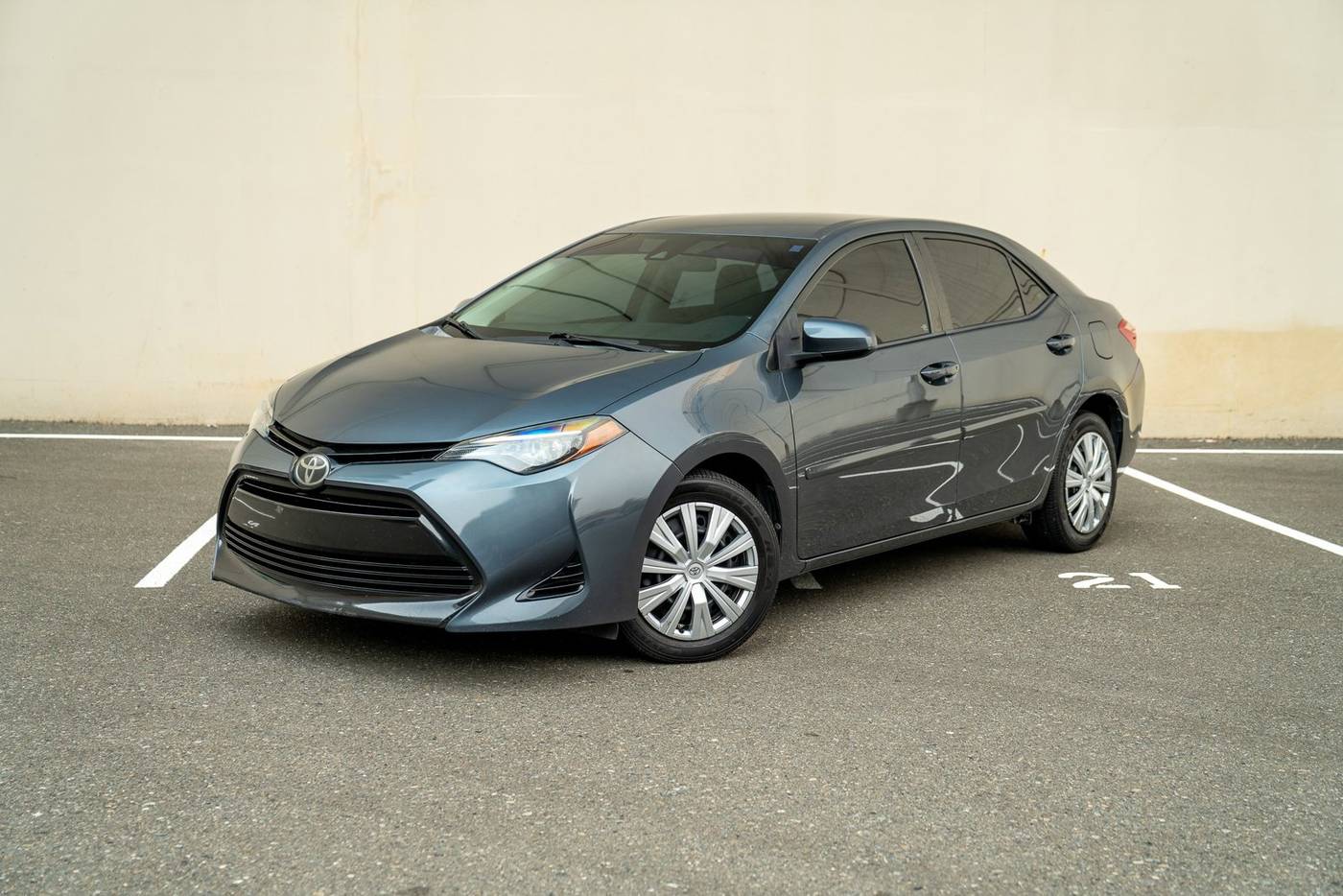 2017 Toyota Corolla LE — Sedan — 80,335 mi — Bellevue, WA