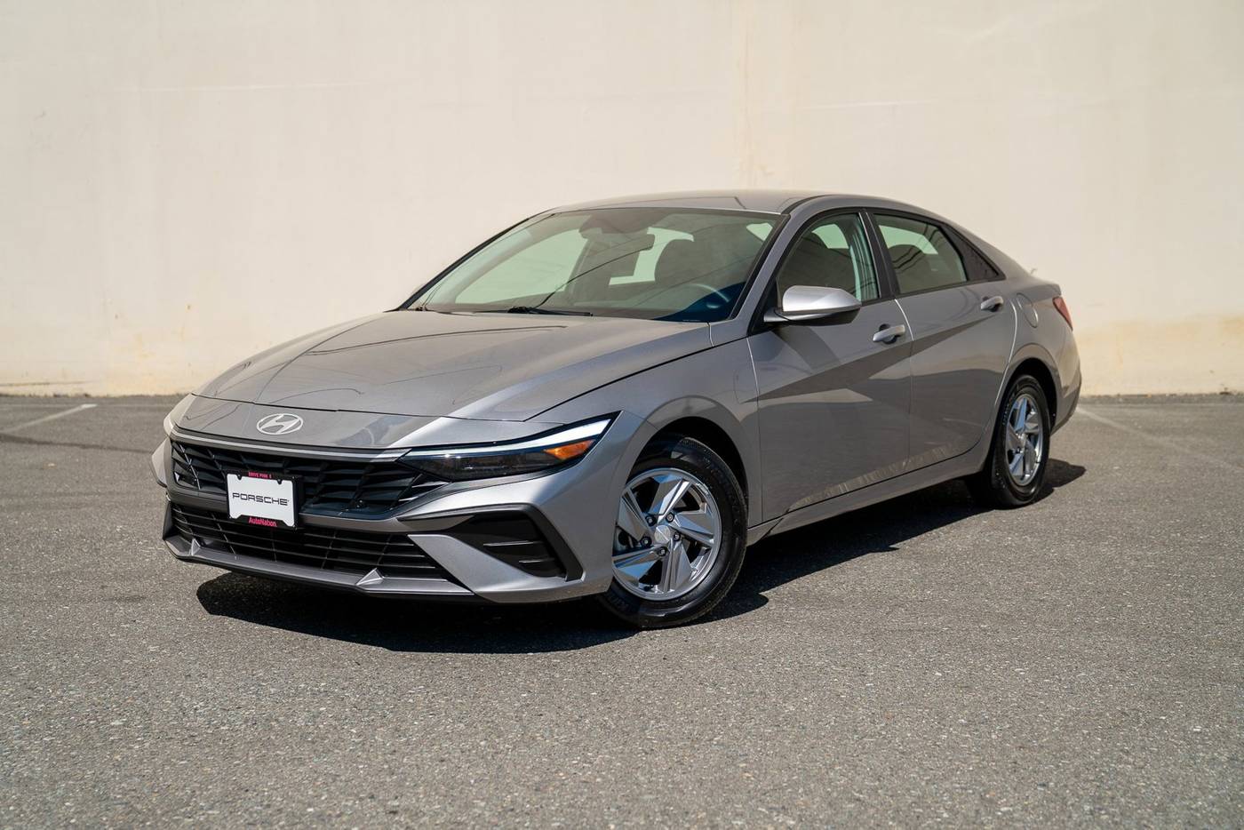 2024 Hyundai Elantra SE — Sedan — 14,691 mi — Bellevue, WA