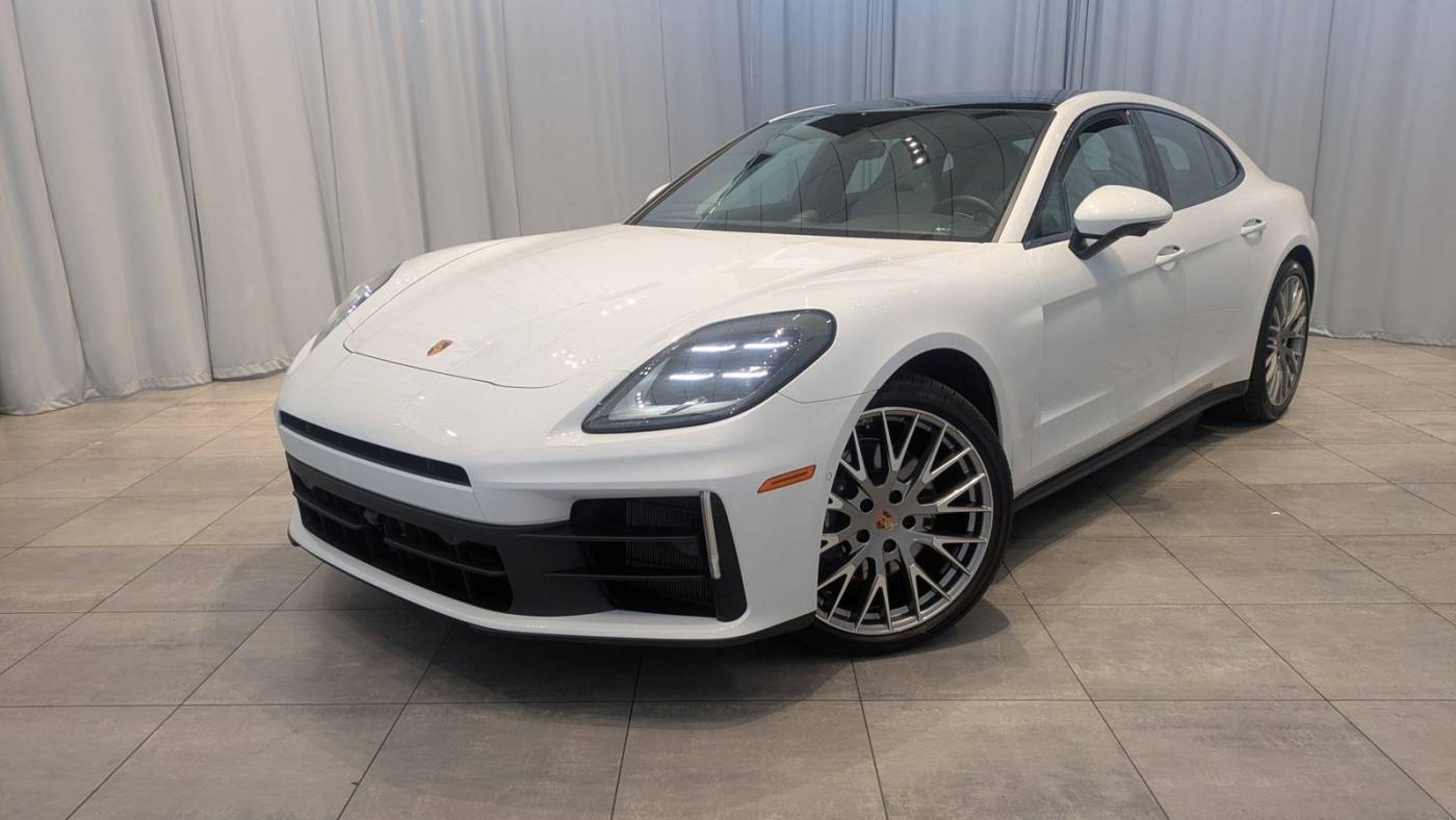 2025 Porsche Panamera 4