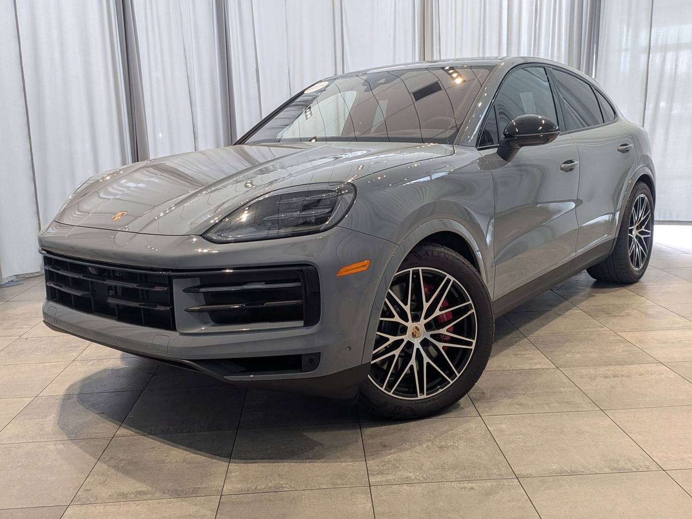 2025 Porsche Cayenne S — SUV — 581 mi — Bellevue, WA